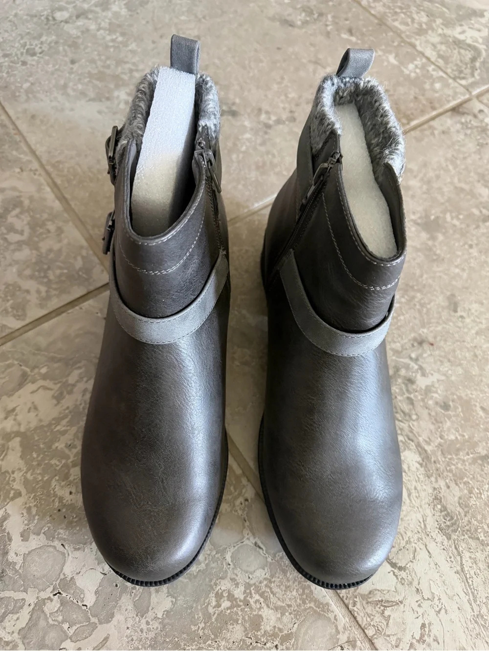 Easy Street Kourt Slip Resistant Ankle Boots in Grey, Size 11 W, NEW in Box
